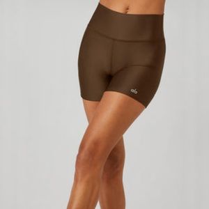 NWT Alo Yoga 5” Airlift Energy Short - Espresso size XS